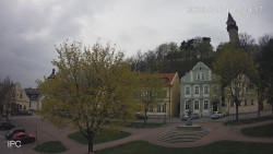 Náměstí, Hrad a Trůba