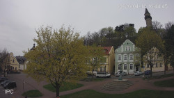 Náměstí, Hrad a Trůba