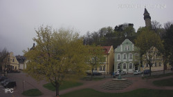 Náměstí, Hrad a Trůba