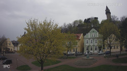 Náměstí, Hrad a Trůba