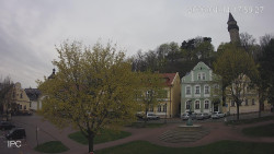 Náměstí, Hrad a Trůba