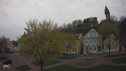 Náměstí, Hrad a Trůba