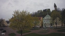 Náměstí, Hrad a Trůba