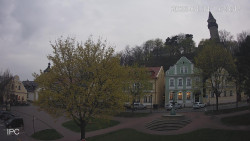 Náměstí, Hrad a Trůba