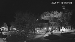 Náměstí, Hrad a Trůba