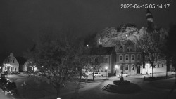 Náměstí, Hrad a Trůba