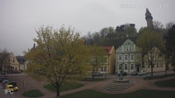 Náměstí, Hrad a Trůba