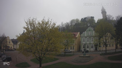 Náměstí, Hrad a Trůba