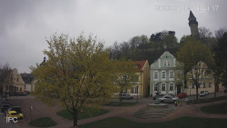 Náměstí, Hrad a Trůba