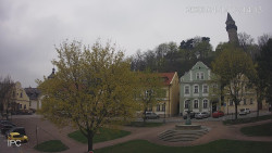 Náměstí, Hrad a Trůba