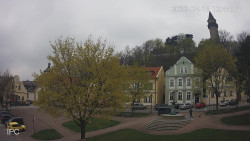 Náměstí, Hrad a Trůba