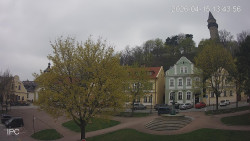 Náměstí, Hrad a Trůba