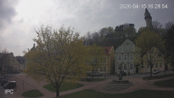 Náměstí, Hrad a Trůba