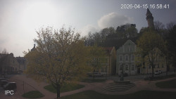 Náměstí, Hrad a Trůba