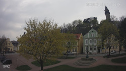 Náměstí, Hrad a Trůba