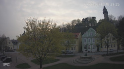 Náměstí, Hrad a Trůba