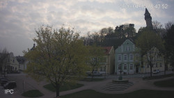 Náměstí, Hrad a Trůba