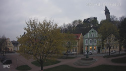 Náměstí, Hrad a Trůba