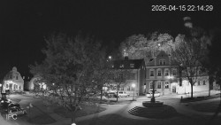 Náměstí, Hrad a Trůba