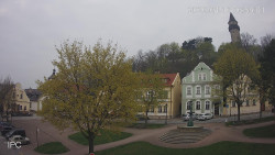 Náměstí, Hrad a Trůba