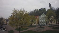 Náměstí, Hrad a Trůba