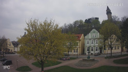 Náměstí, Hrad a Trůba