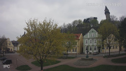 Náměstí, Hrad a Trůba