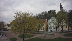 Náměstí, Hrad a Trůba