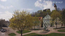 Náměstí, Hrad a Trůba