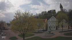 Náměstí, Hrad a Trůba