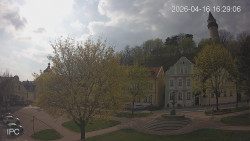 Náměstí, Hrad a Trůba