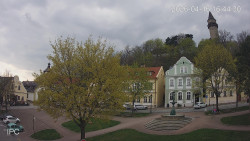 Náměstí, Hrad a Trůba