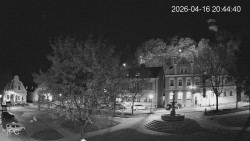 Náměstí, Hrad a Trůba