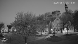 Náměstí, Hrad a Trůba