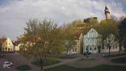 Náměstí, Hrad a Trůba