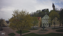 Náměstí, Hrad a Trůba