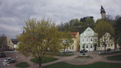 Náměstí, Hrad a Trůba