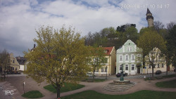 Náměstí, Hrad a Trůba