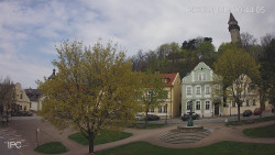 Náměstí, Hrad a Trůba