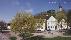 Náměstí, Hrad a Trůba