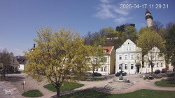 Náměstí, Hrad a Trůba