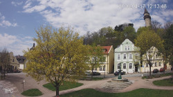 Náměstí, Hrad a Trůba