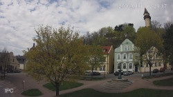 Náměstí, Hrad a Trůba