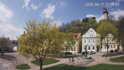 Náměstí, Hrad a Trůba