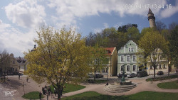 Náměstí, Hrad a Trůba