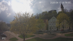 Náměstí, Hrad a Trůba