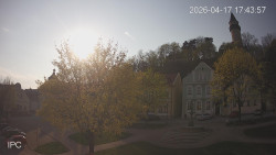 Náměstí, Hrad a Trůba