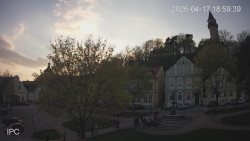 Náměstí, Hrad a Trůba