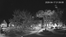 Náměstí, Hrad a Trůba