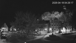 Náměstí, Hrad a Trůba